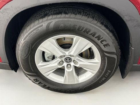 Used 2025 Toyota Grand Highlander AWD Hybrid image 11