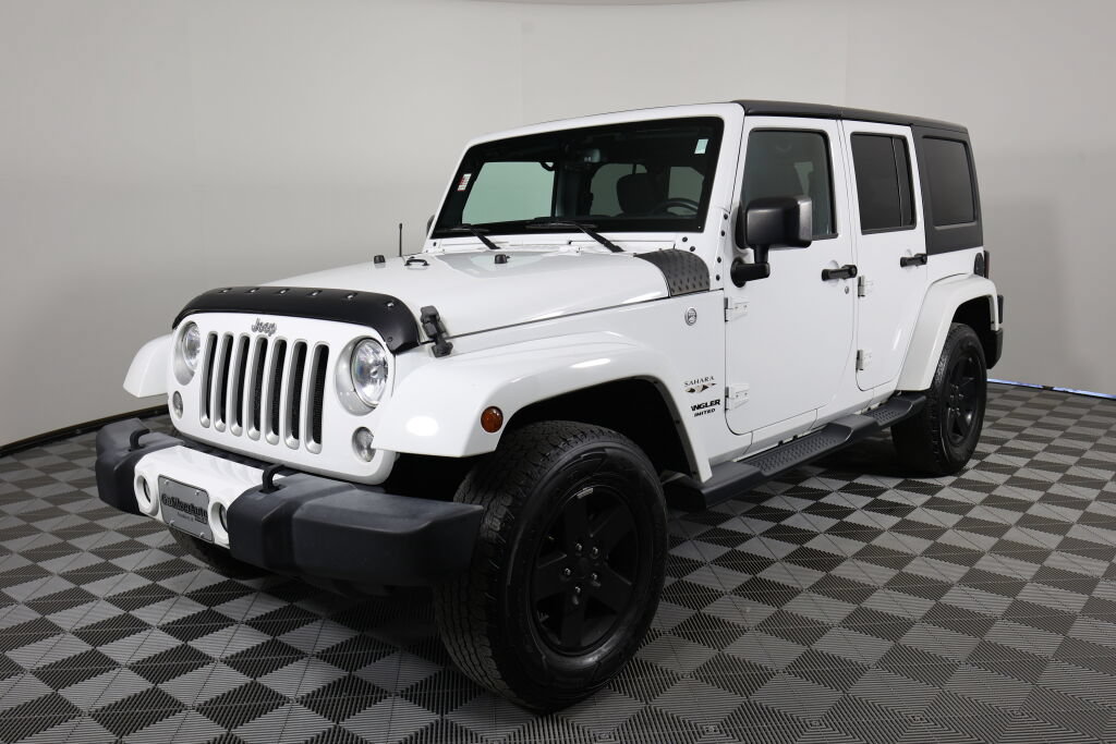 Used 2016 Jeep Wrangler Unlimited Sahara w/ Connectivity Group AWD/4WD image 5