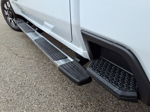 New 2026 GMC Sierra 2500 Denali w/ Denali Reserve Package image 25