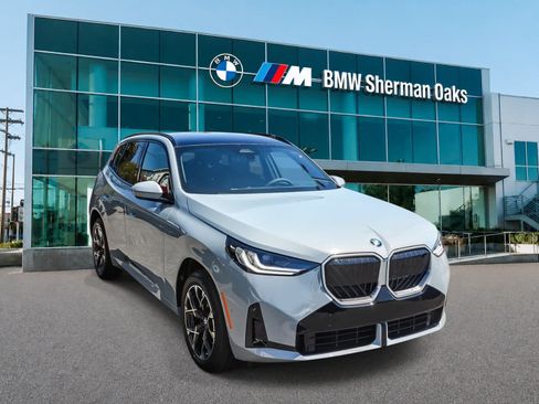 New 2026 BMW X3 xDrive30i w/ M Sport Package AWD/4WD image 3
