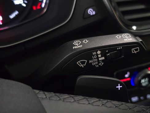 Used 2023 Audi Q5 2.0T Premium w/ Convenience Package image 40