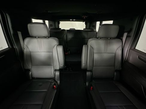Used 2026 Chevrolet Suburban RST w/ Comfort Package AWD/4WD image 13