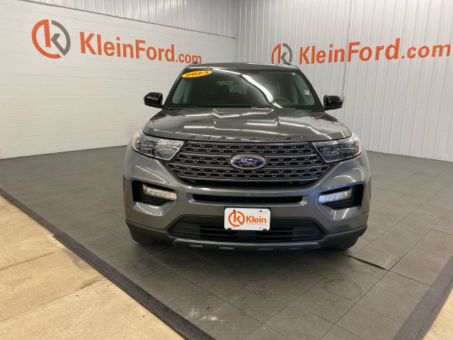 Used 2023 Ford Explorer XLT w/ Equipment Group 202A AWD/4WD image 2