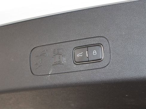 Used 2023 Lincoln Aviator Reserve w/ Jet Appearance Package image 16