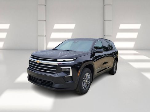 New 2026 Chevrolet Traverse LT w/ Driver Confidence Package image 1