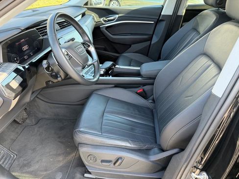 Certified 2022 Audi e-tron Premium w/ Convenience Plus Package image 3