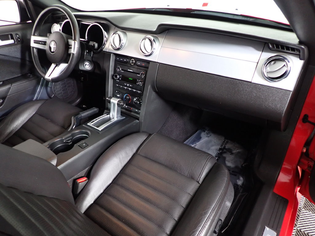 Used 2008 Ford Mustang GT RWD image 30