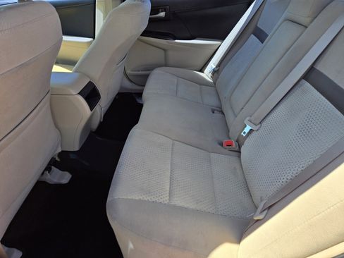 Used 2014 Toyota Camry LE FWD image 8
