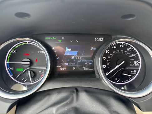 Used 2020 Toyota Camry XLE w/ Driver Assist Package FWD image 19
