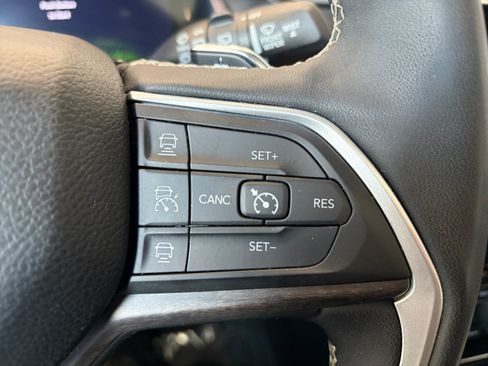 Used 2024 Jeep Grand Cherokee Limited 4xe AWD/4WD image 18