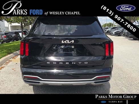 Used 2022 Kia Sorento SX FWD image 5