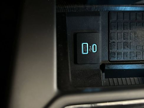 Used 2021 Ford F250 Lariat image 25