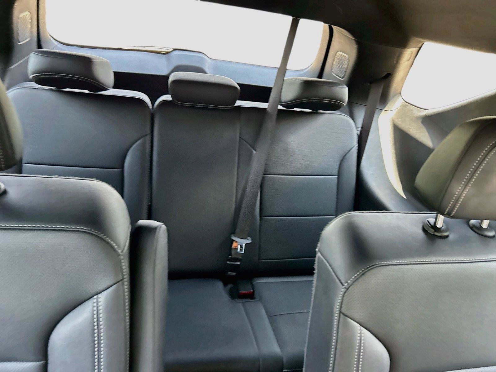 Used 2025 Chevrolet Traverse LT FWD image 22
