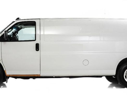 Used 2018 Chevrolet Express 3500 Extended w/ Driver Convenience Package RWD image 6