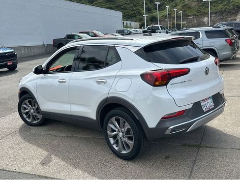 Certified 2023 Buick Encore GX Essence w/ Experience Buick Package FWD image 3
