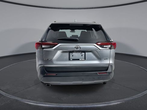 Used 2025 Toyota RAV4 XLE w/ Convenience Package FWD image 7