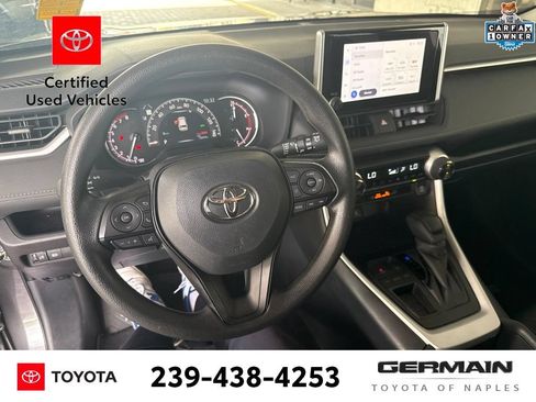 Used 2025 Toyota RAV4 XLE FWD image 19