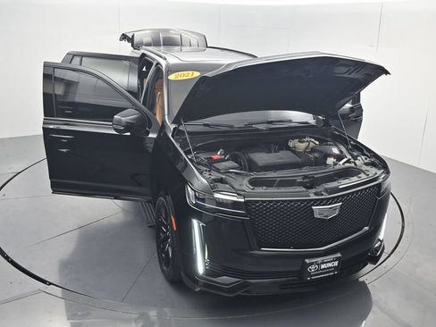 Used 2021 Cadillac Escalade Sport w/ Driver Assist Tech Package AWD/4WD image 60