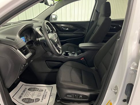 Used 2023 GMC Terrain SLE w/ Driver Convenience Package image 5