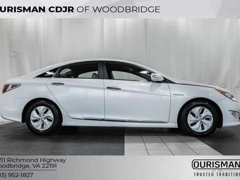 Used 2014 Hyundai Sonata Hybrid image 3