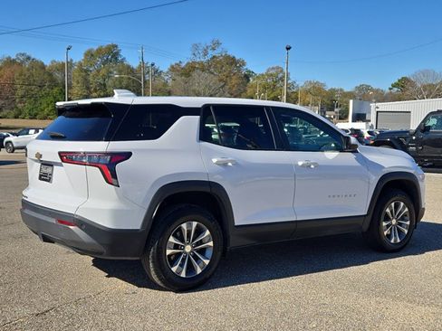 Used 2025 Chevrolet Equinox LT image 6