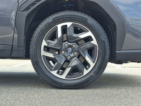 Used 2025 Subaru Forester Limited w/ Popular Package #2 image 8