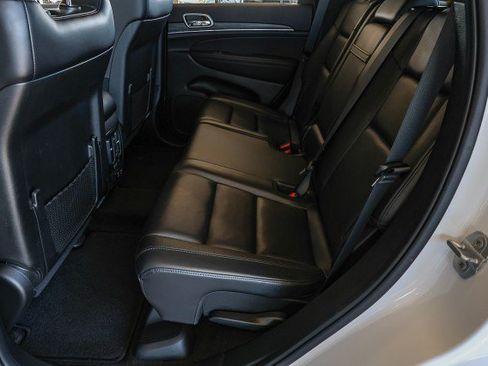 Used 2022 Jeep Grand Cherokee Limited AWD/4WD image 29