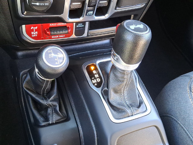Used 2024 Jeep Wrangler Unlimited AWD/4WD image 14
