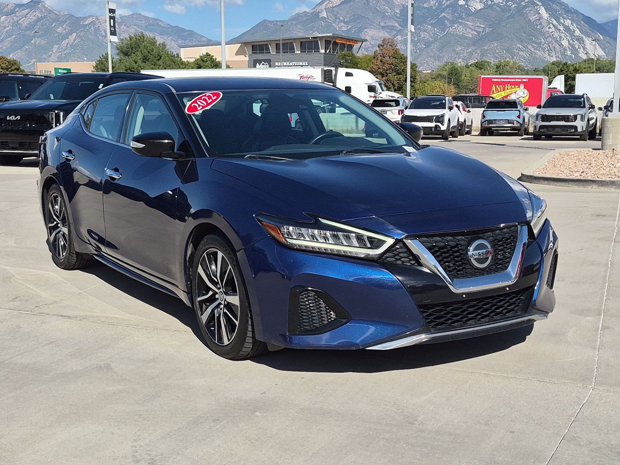 Used 2022 Nissan Maxima SV w/ Floor Mat Group FWD image 8
