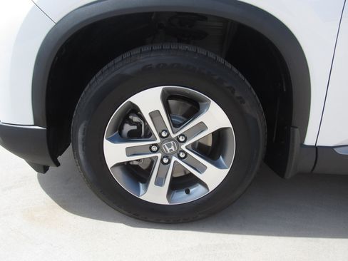 Certified 2025 Honda Pilot EX-L image 4