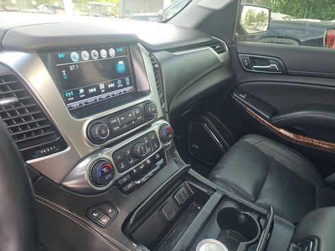 Used 2019 Chevrolet Tahoe Premier AWD/4WD image 7