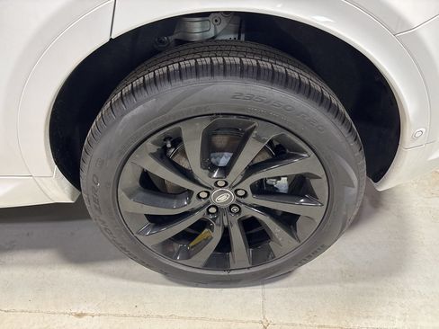 Used 2025 Land Rover Discovery Sport S AWD/4WD image 5