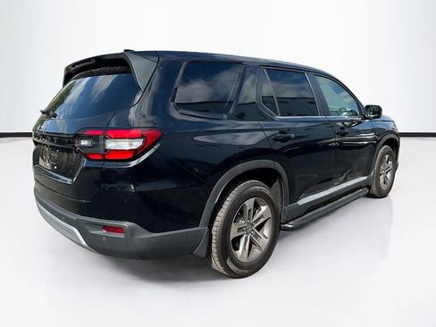 Certified 2025 Honda Pilot EX-L image 7
