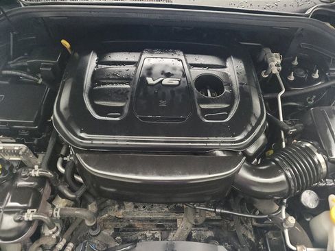 Used 2018 Jeep Grand Cherokee Laredo AWD/4WD image 30