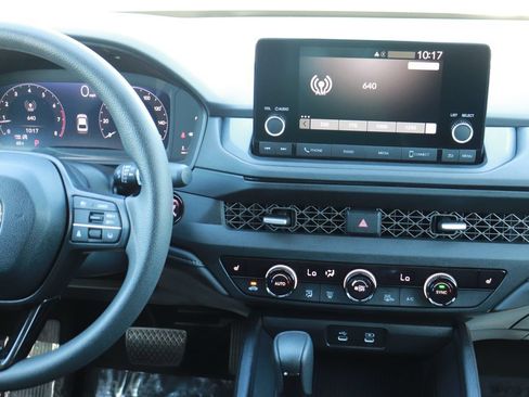 Certified 2025 Honda Accord SE image 15