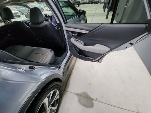 Used 2022 Subaru Outback Limited image 11