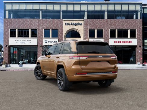 New 2026 Jeep Grand Cherokee Limited AWD/4WD image 3