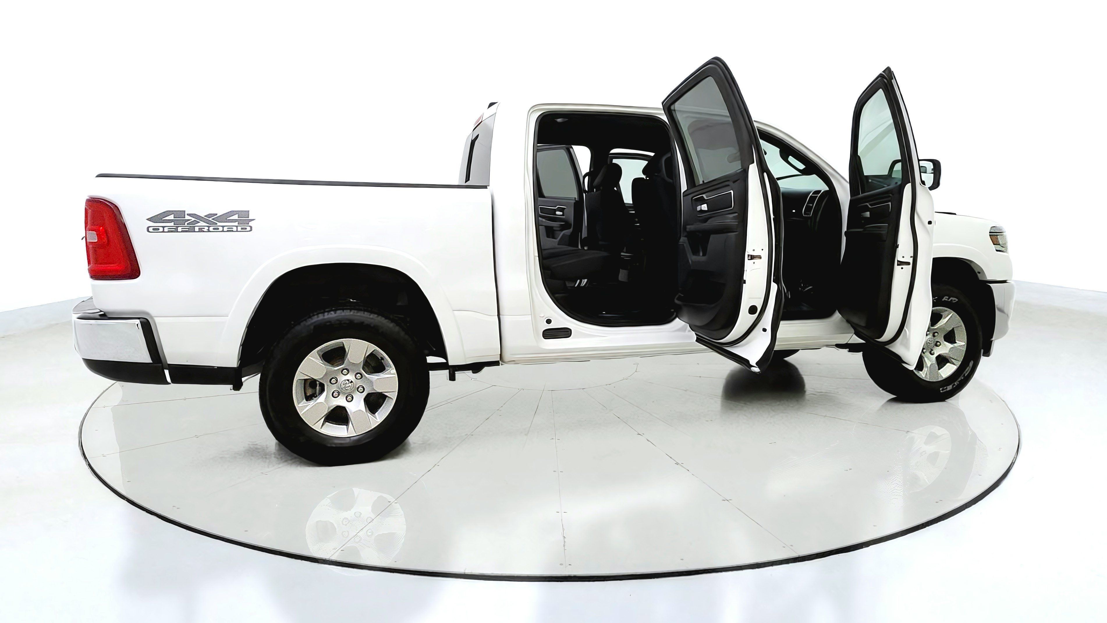 Used 2025 RAM 1500 Big Horn AWD/4WD image 15