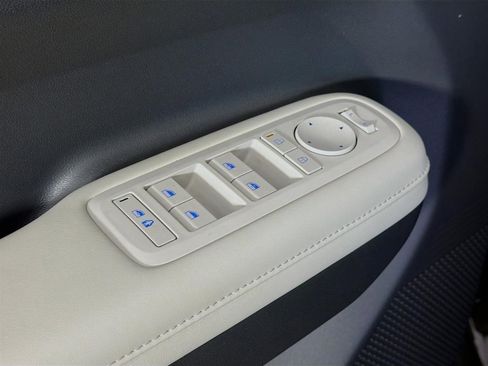 Certified 2024 Hyundai Santa Fe SEL FWD image 18