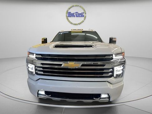 Used 2021 Chevrolet Silverado 2500 High Country w/ Z71 Off-Road Package AWD/4WD image 6