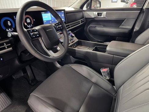 Used 2026 Hyundai Santa Fe SEL FWD image 8