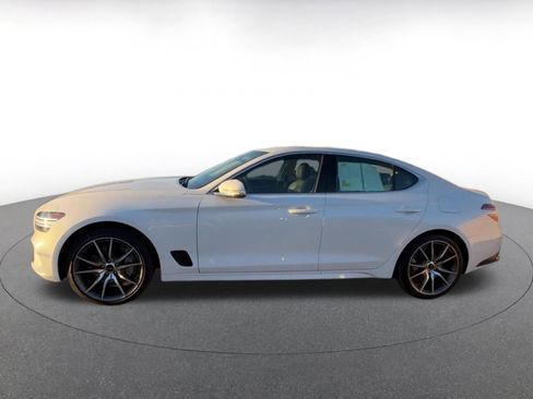 Used 2025 Genesis G70 2.5T image 10