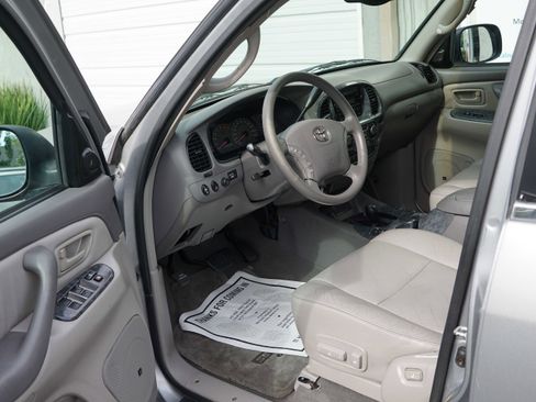 Used 2003 Toyota Sequoia Limited AWD/4WD image 37