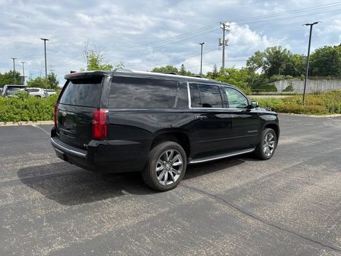 Used 2017 Chevrolet Suburban Premier AWD/4WD image 21