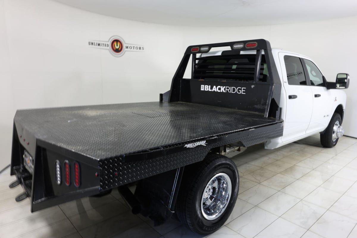 Used 2024 RAM 3500 SLT w/ Quick Order Package 2YG SLT AWD/4WD image 3