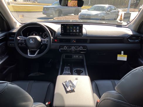 Certified 2025 Honda Pilot EX-L image 31