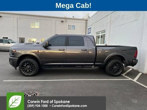 Used 2025 RAM 3500 Limited AWD/4WD image 3