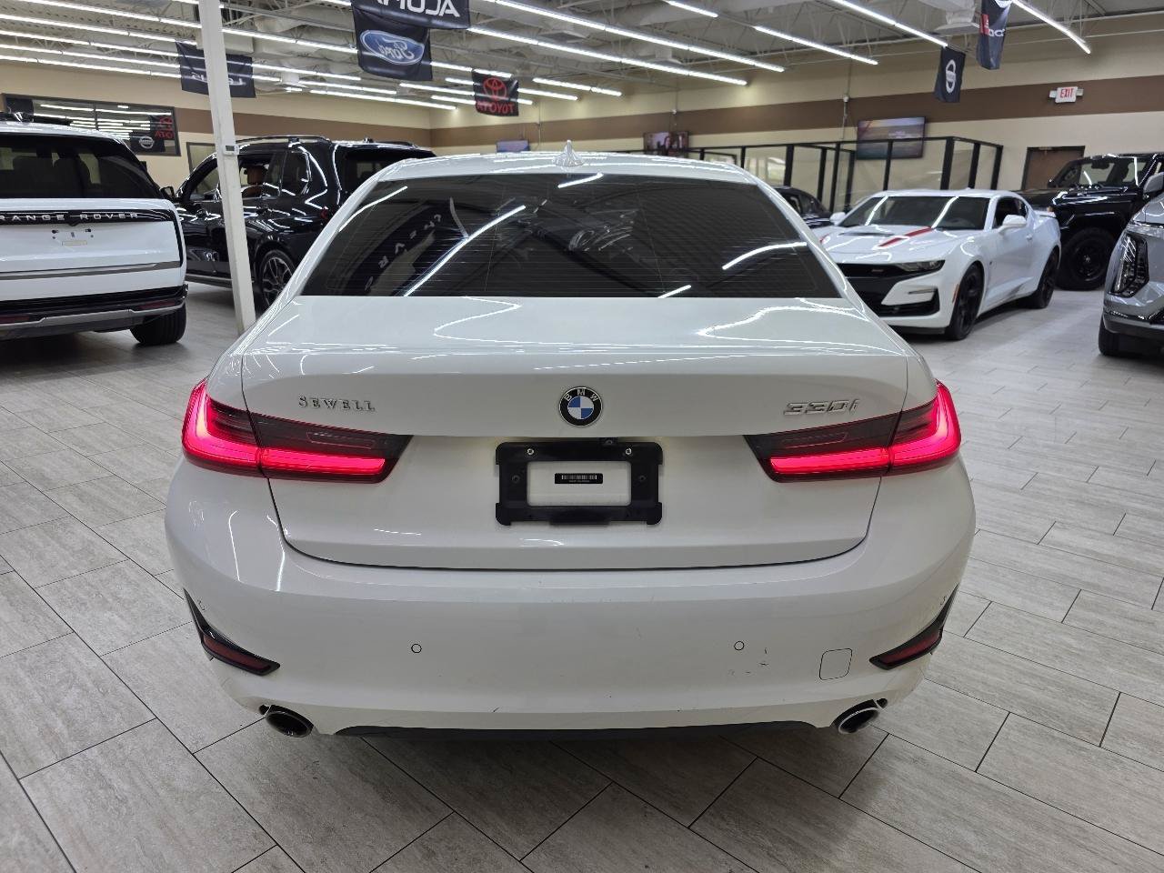 Used 2020 BMW 330i Sedan w/ Convenience Package RWD image 7