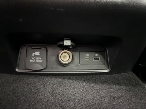 Certified 2024 Nissan Armada Platinum w/ Captain's Chairs Package image 22