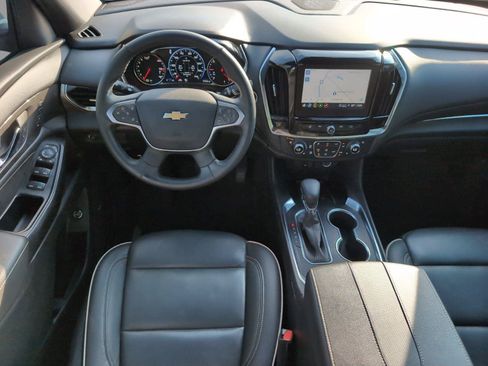 Used 2023 Chevrolet Traverse Premier FWD image 29